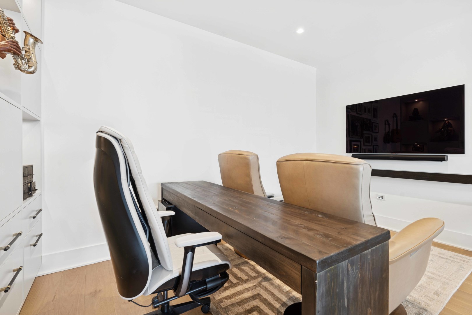 363 E Wacker Drive Unit: 2606