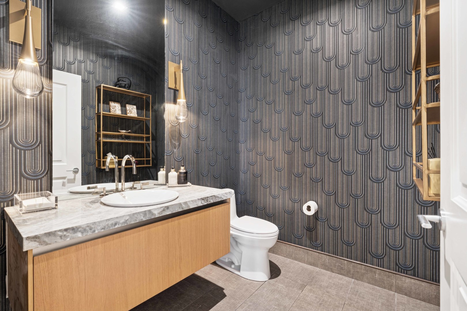 363 E Wacker Drive Unit: 2606