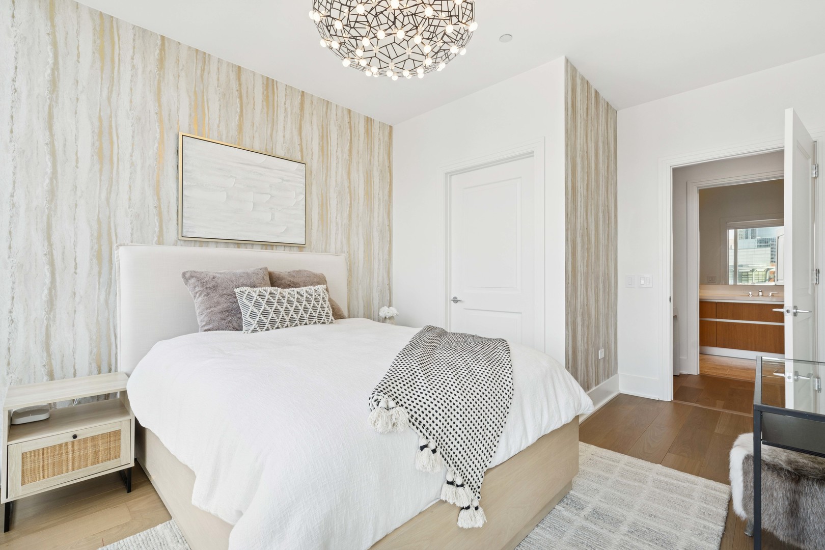 363 E Wacker Drive Unit: 2606