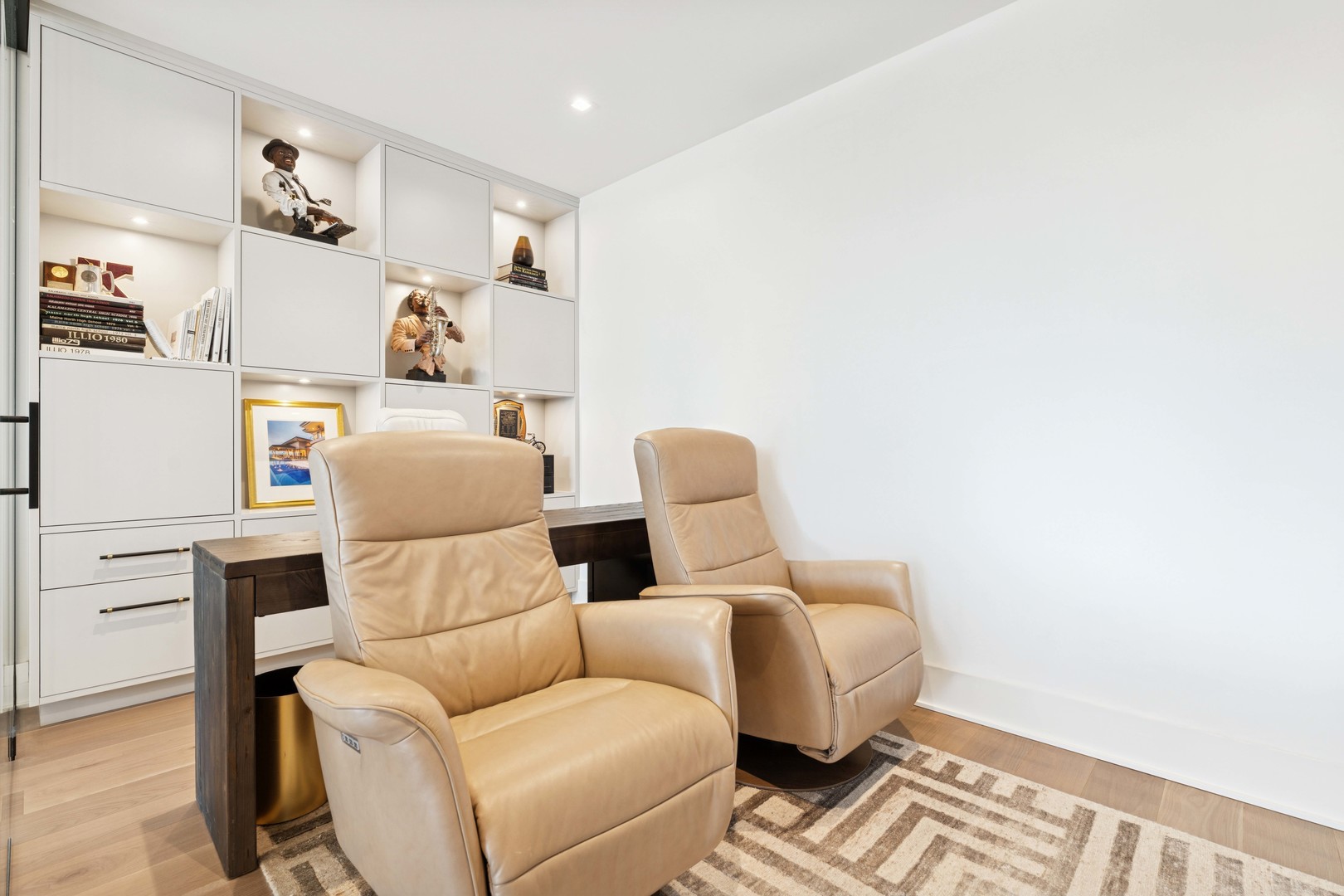 363 E Wacker Drive Unit: 2606