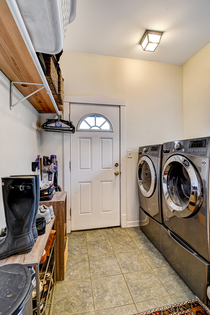 1447 W Warner Avenue Unit: 2W