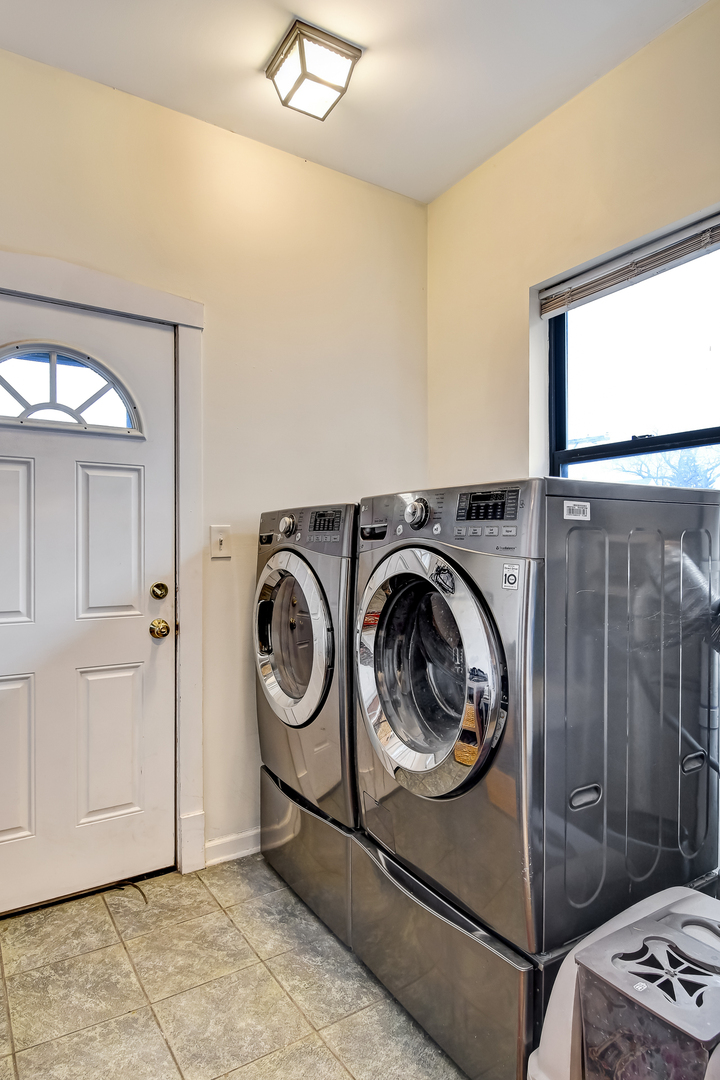 1447 W Warner Avenue Unit: 2W