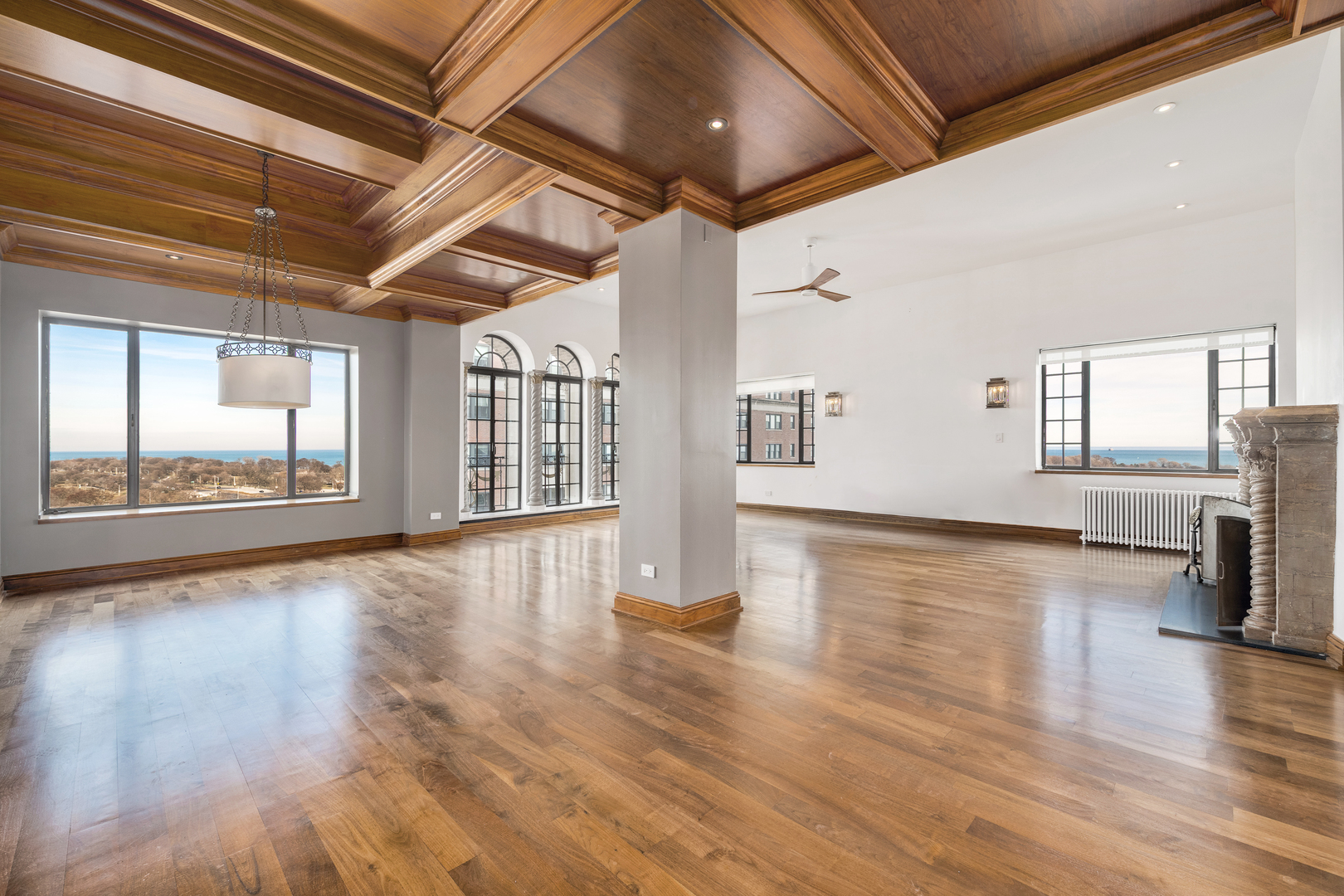 707 W Junior Terrace Unit: PH-12