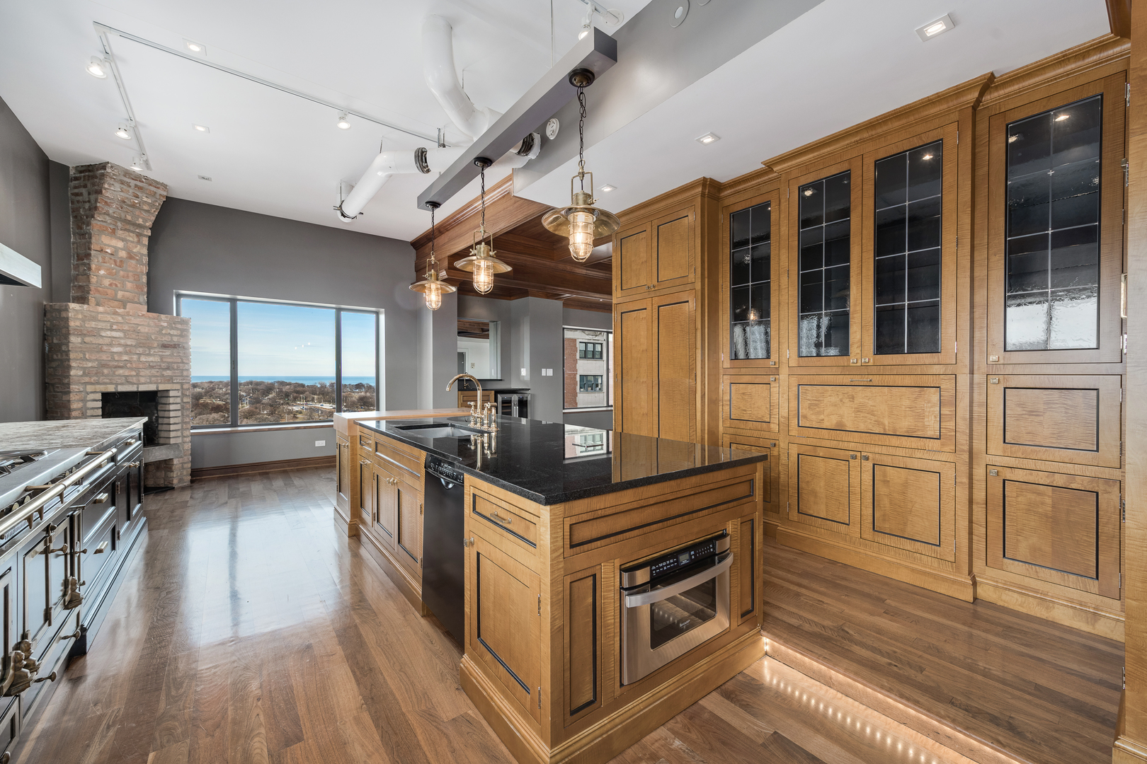 707 W Junior Terrace Unit: PH-12