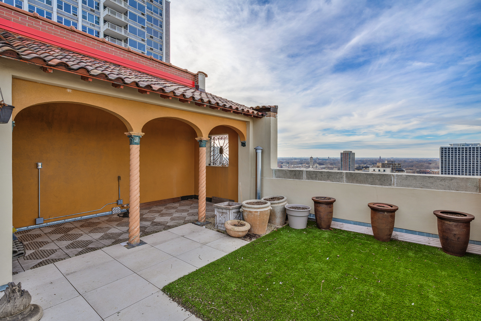 707 W Junior Terrace Unit: PH-12