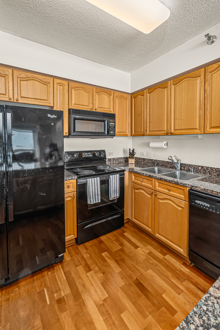 512 N Mcclurg Court Unit: 5505