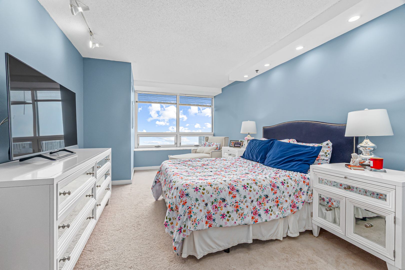 512 N Mcclurg Court Unit: 5505