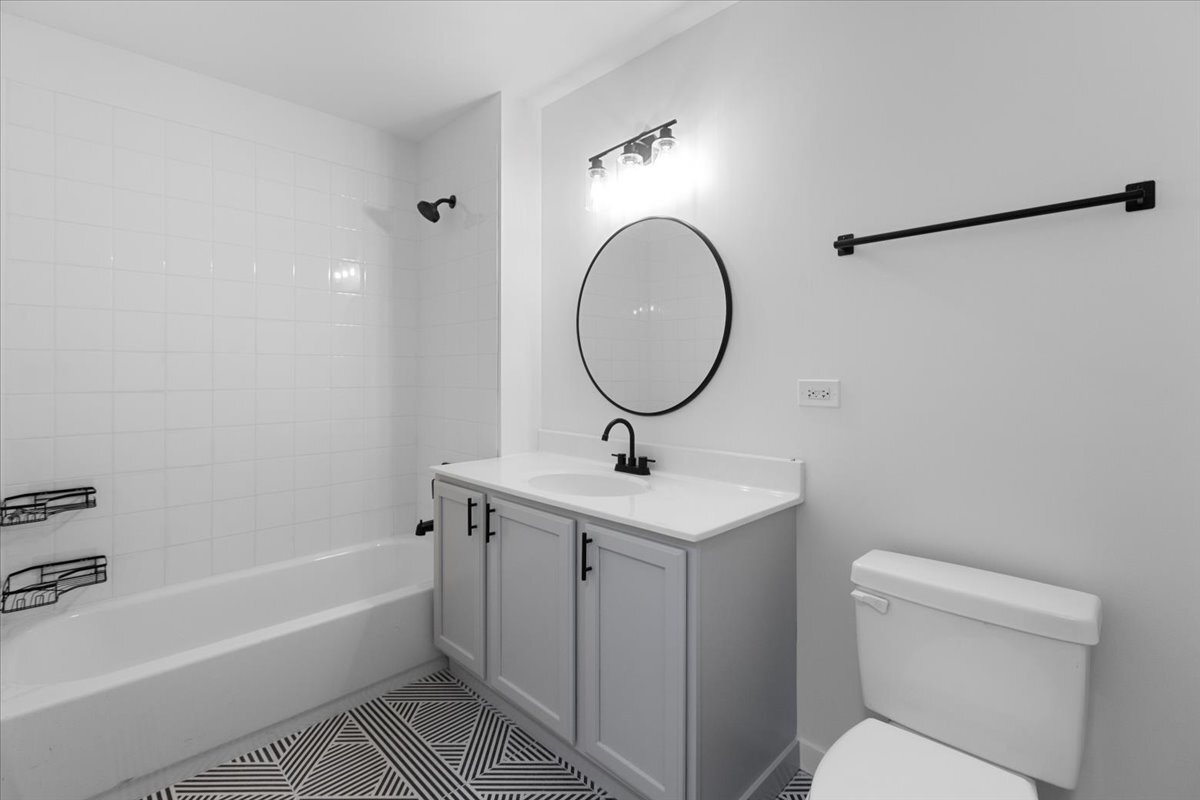 1717 S Prairie Avenue Unit: 706