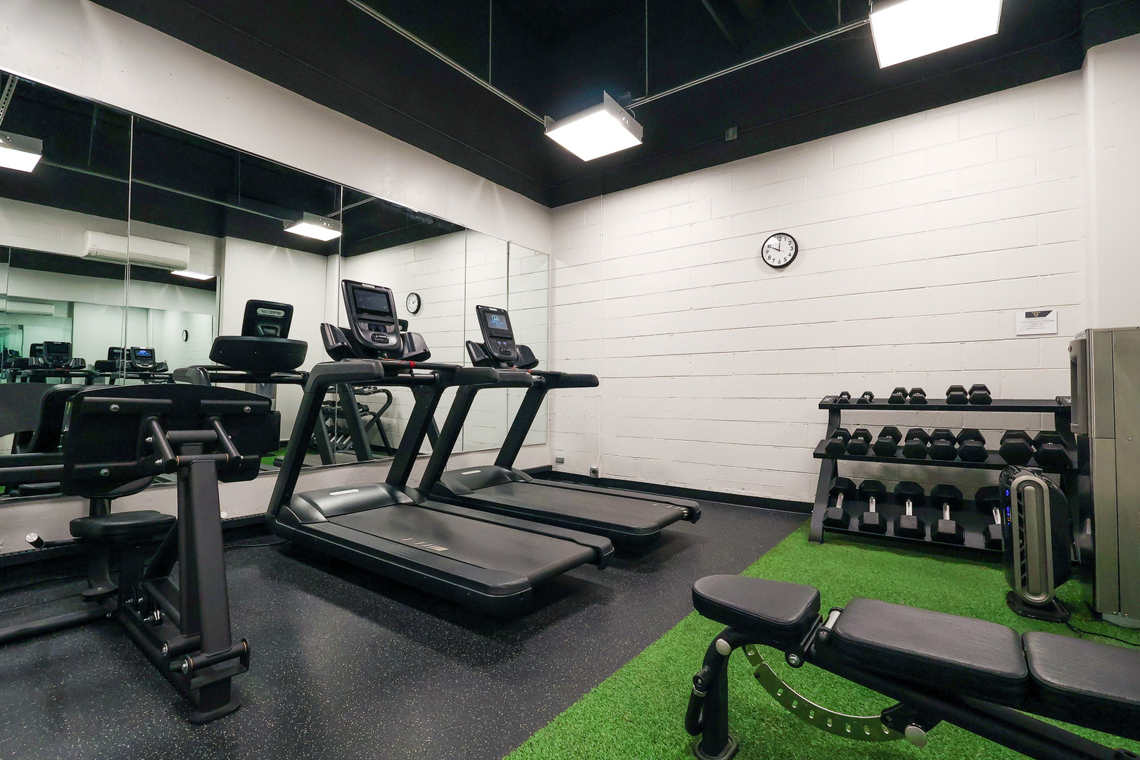 3550 N Lake Shore Drive Unit: 2615