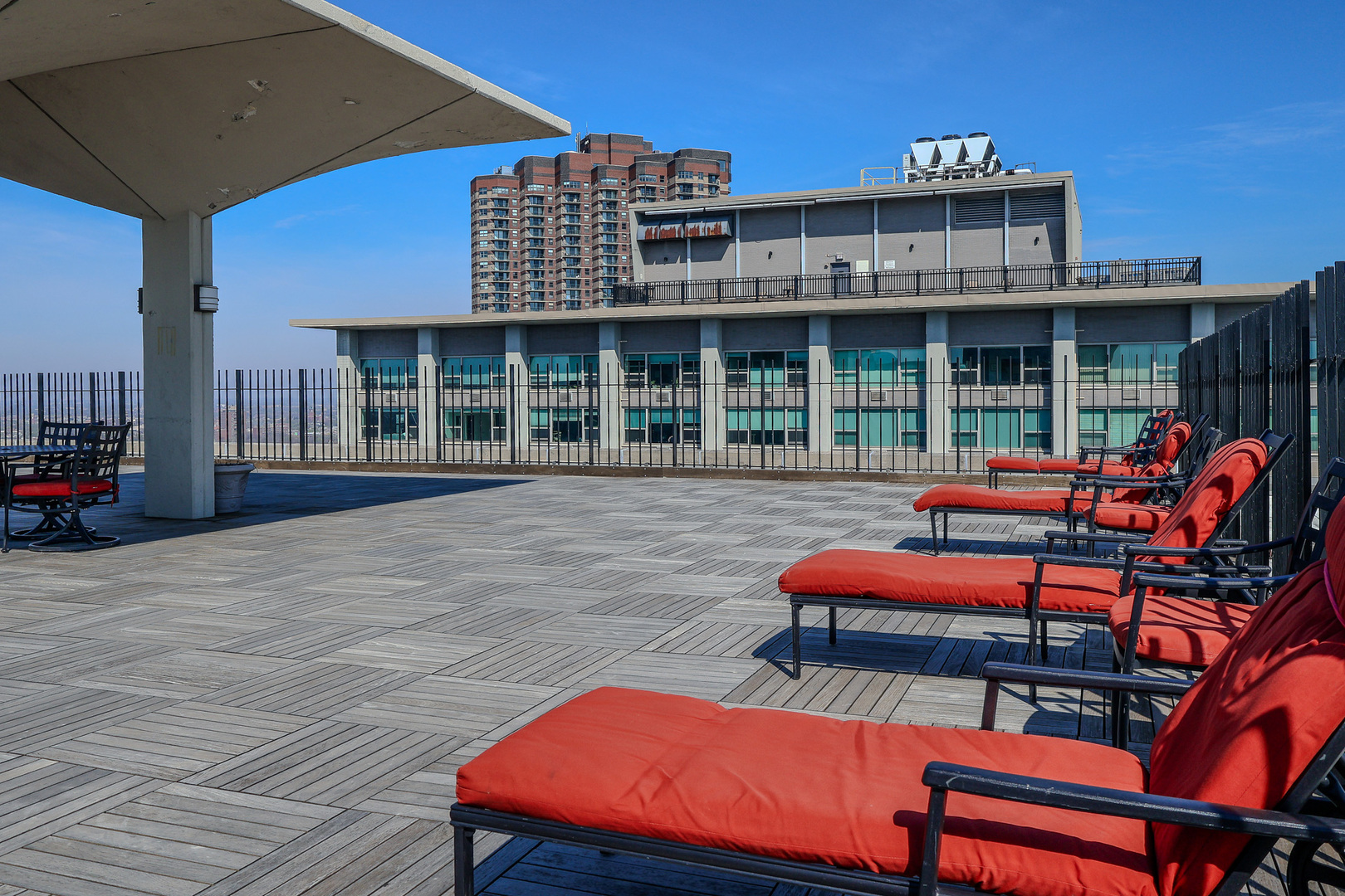 3550 N Lake Shore Drive Unit: 2615