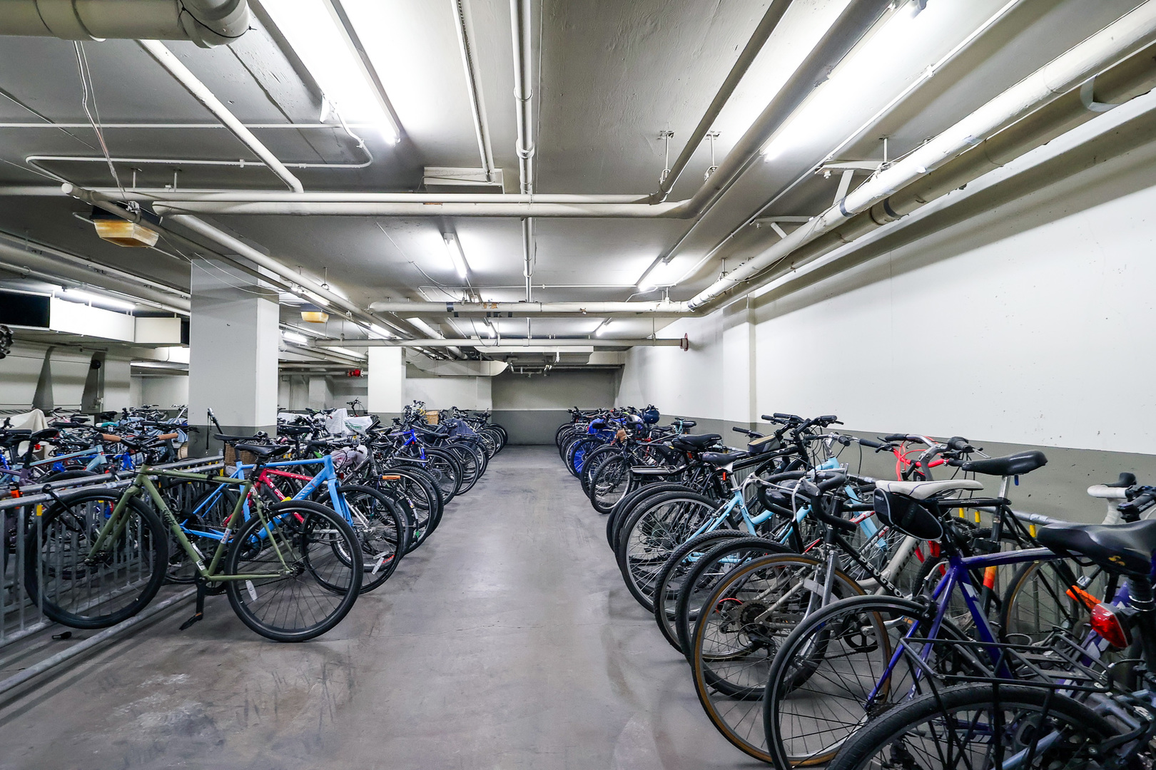 3550 N Lake Shore Drive Unit: 2615