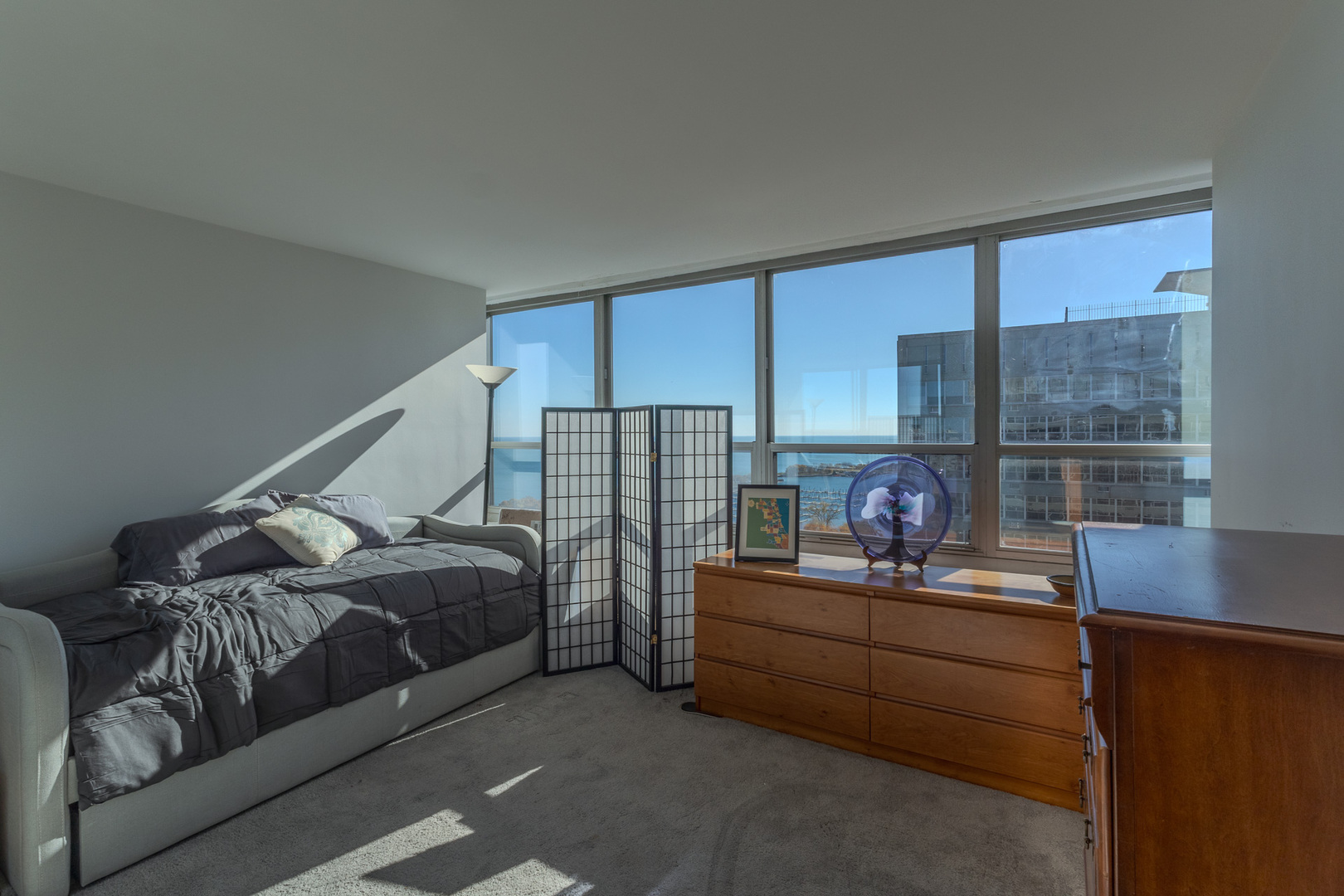 3550 N Lake Shore Drive Unit: 2615