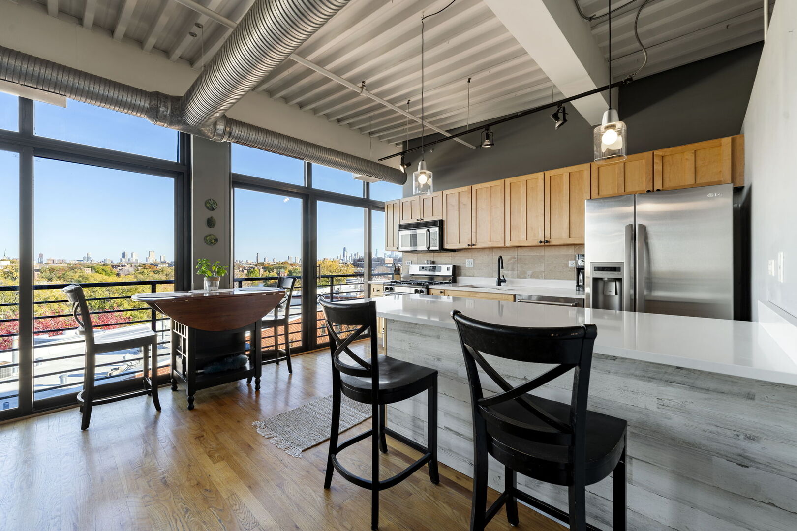 2911 N Western Avenue Unit: 513