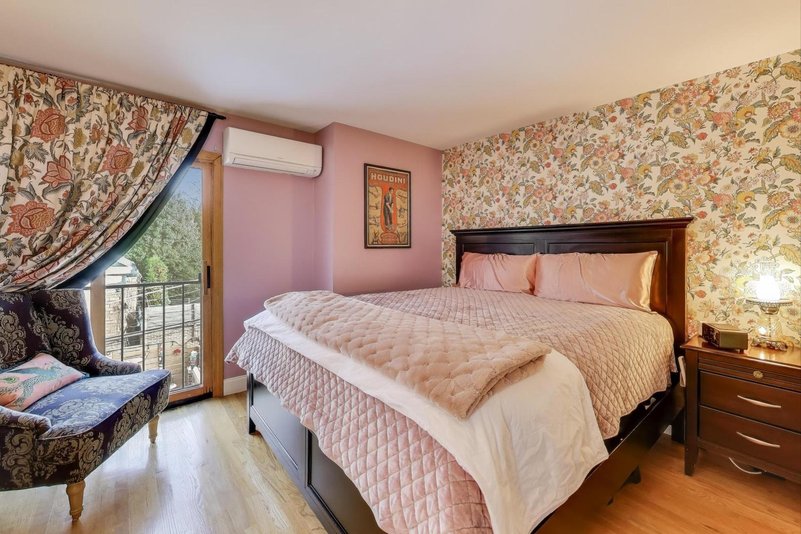 2235 N Lakewood Avenue Unit: FN