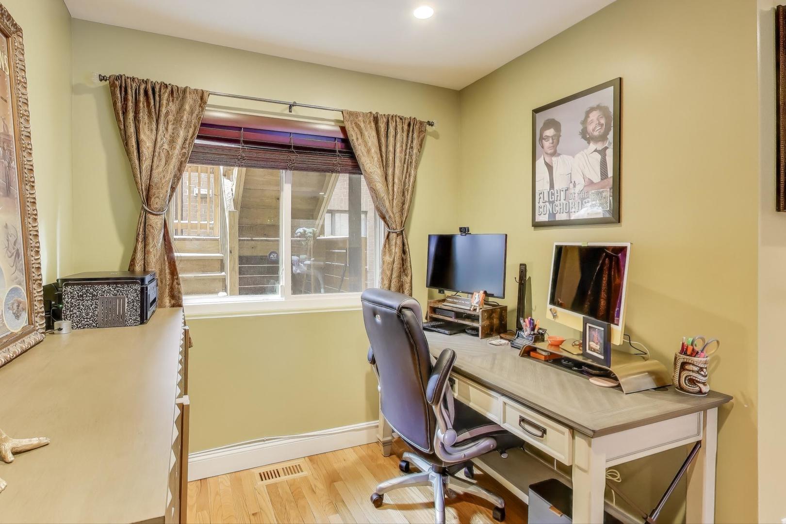 2235 N Lakewood Avenue Unit: FN