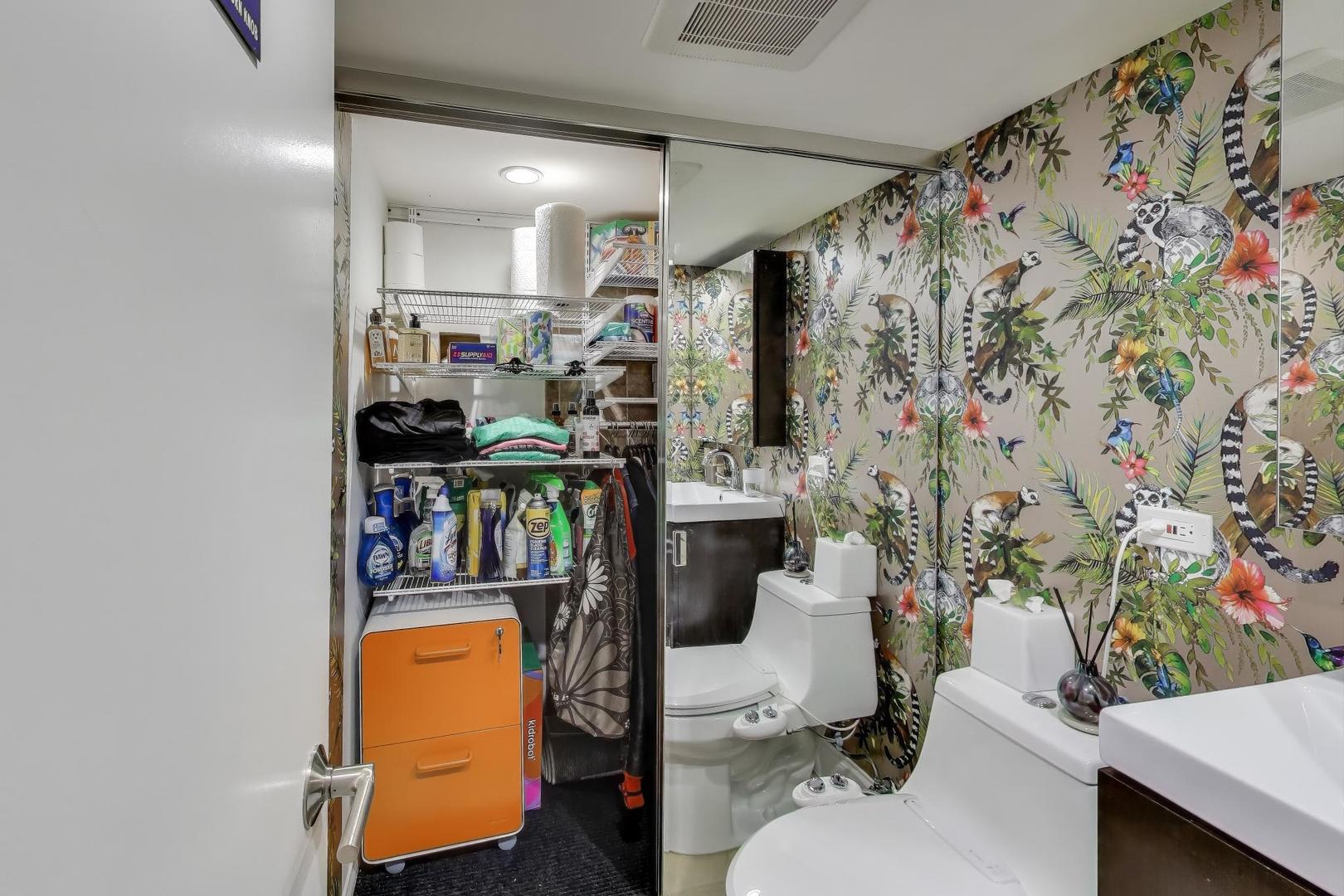 2235 N Lakewood Avenue Unit: FN