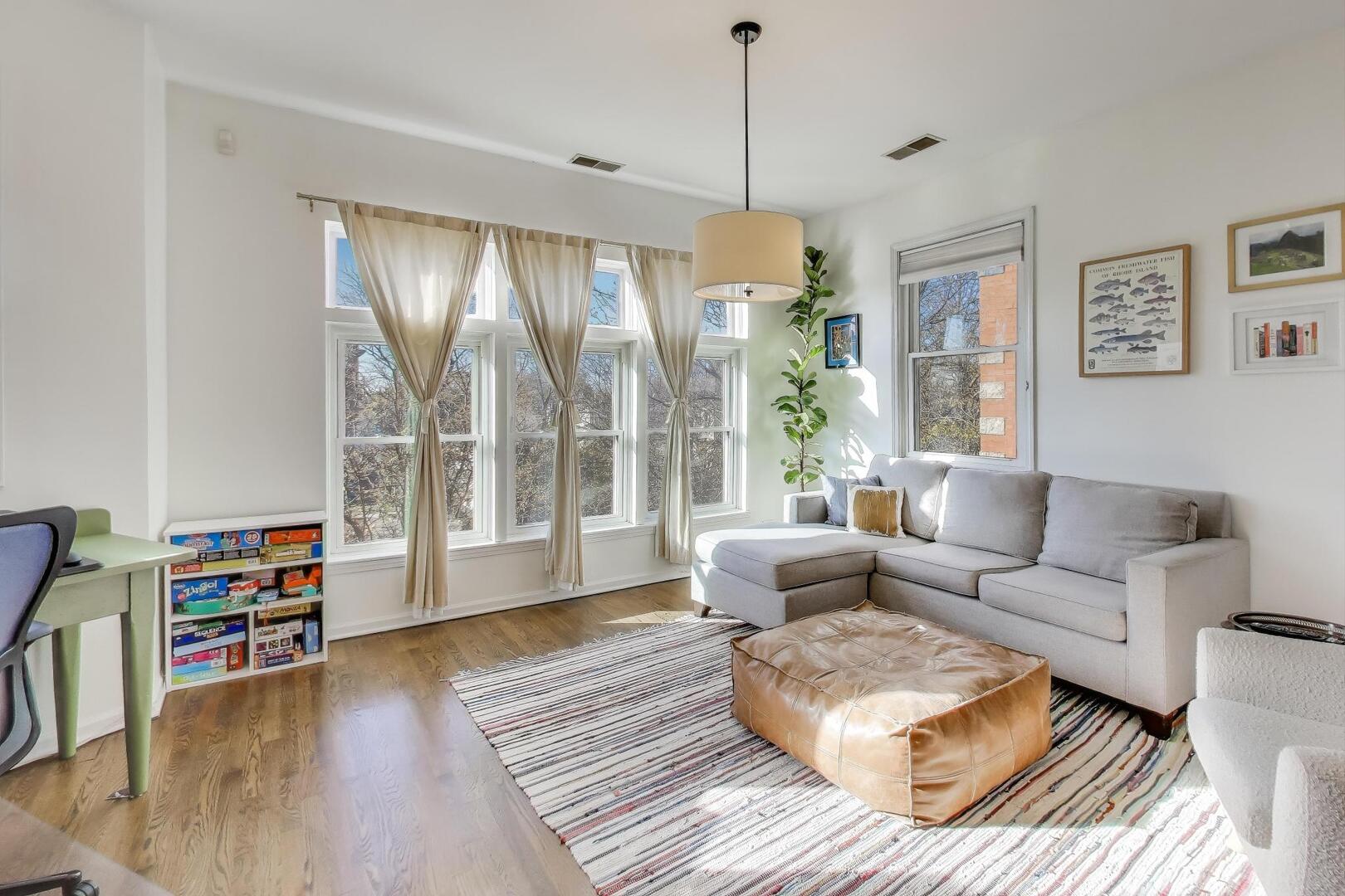 2611 N Ashland Avenue Unit: 3N