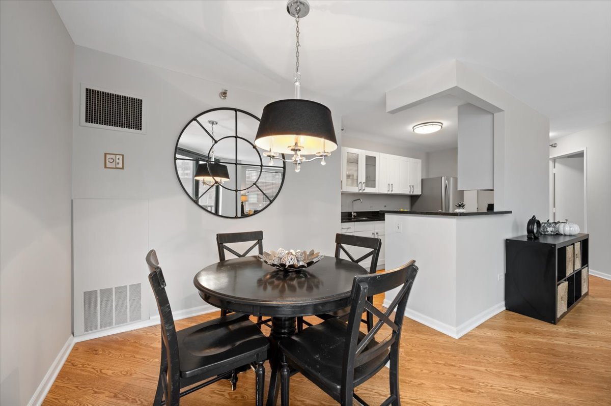 480 N McClurg Court Unit: 1219