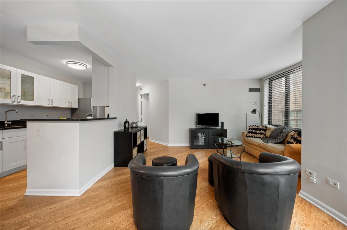 480 N McClurg Court Unit: 1219