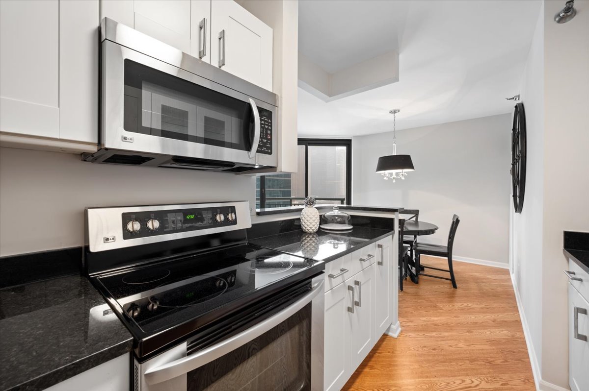 480 N McClurg Court Unit: 1219