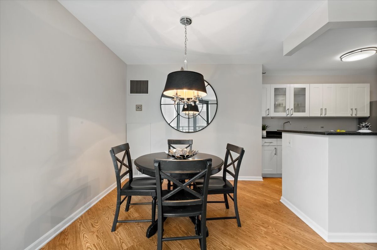 480 N McClurg Court Unit: 1219