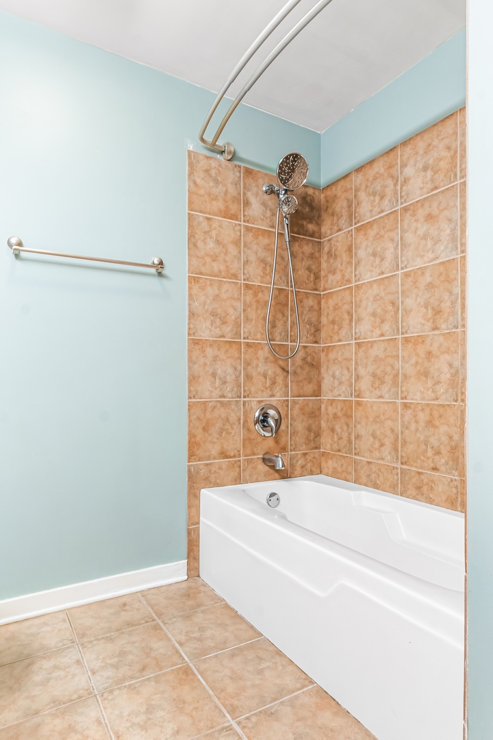 1910 S State Street Unit: 305