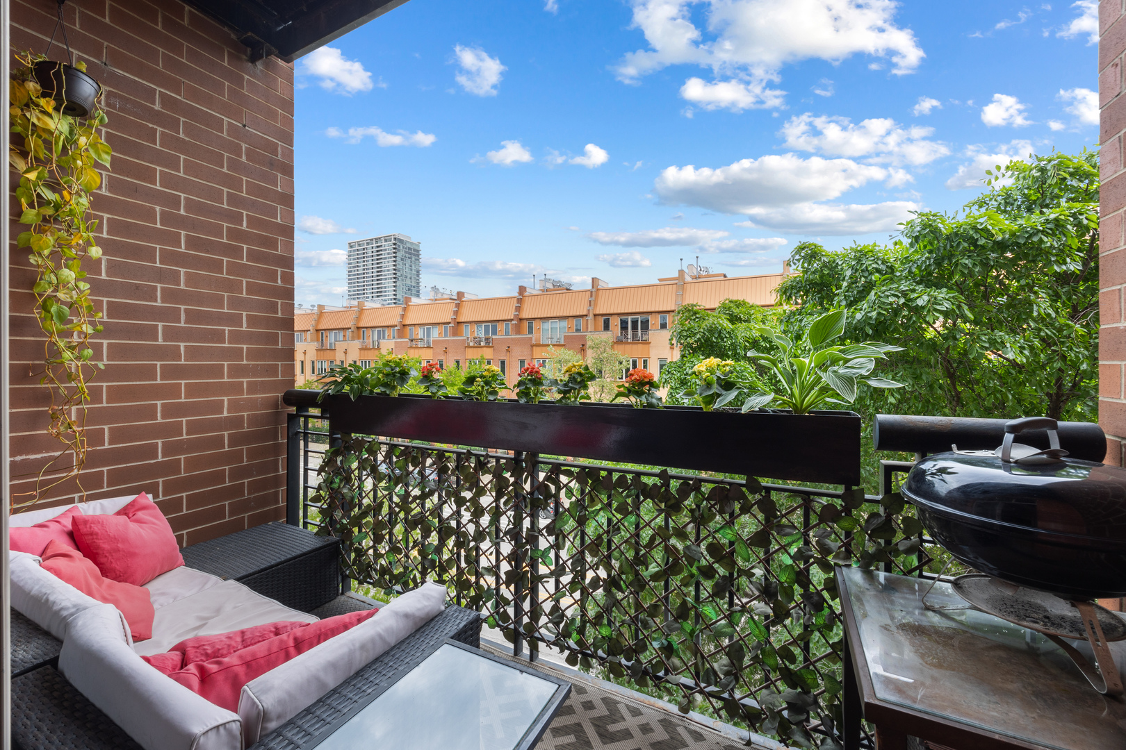 1910 S State Street Unit: 305