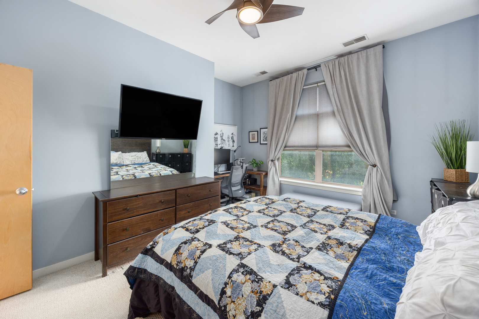 1910 S State Street Unit: 305