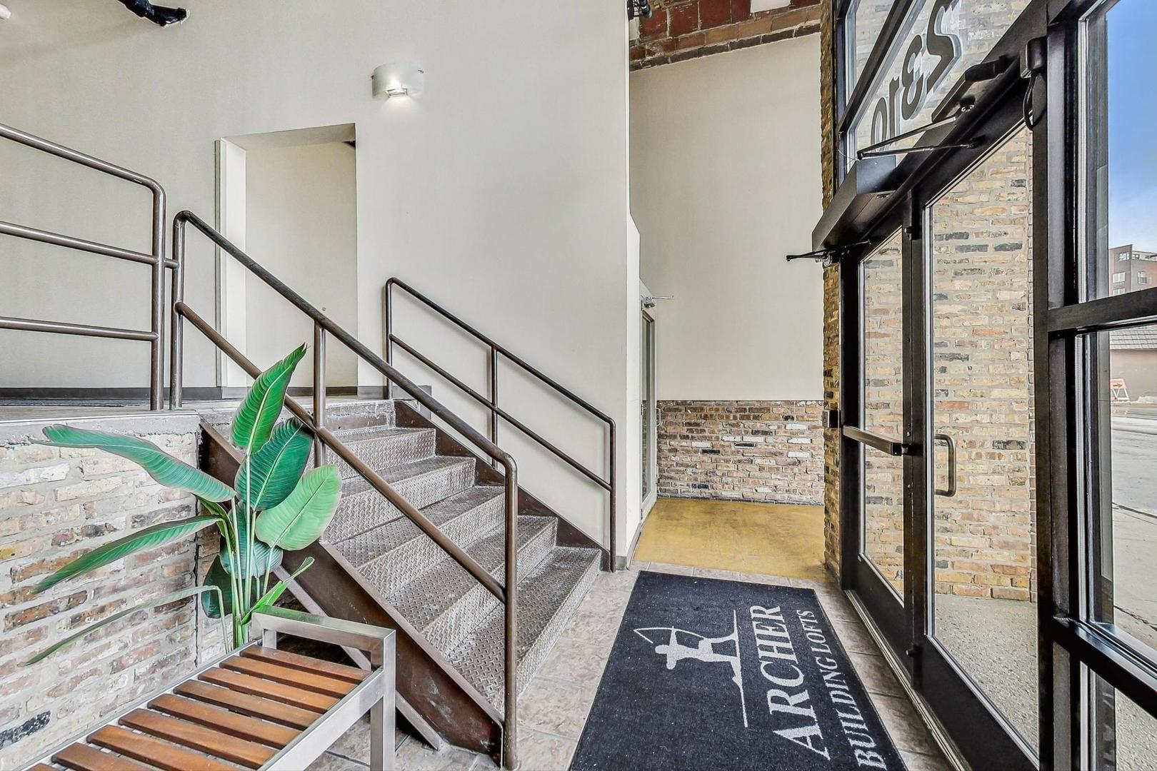 2310 S Canal Street Unit: 401