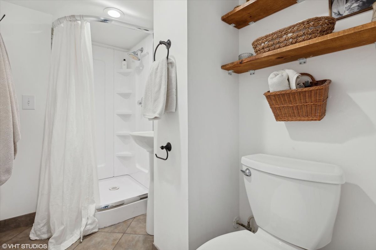 204 N EMERSON Street