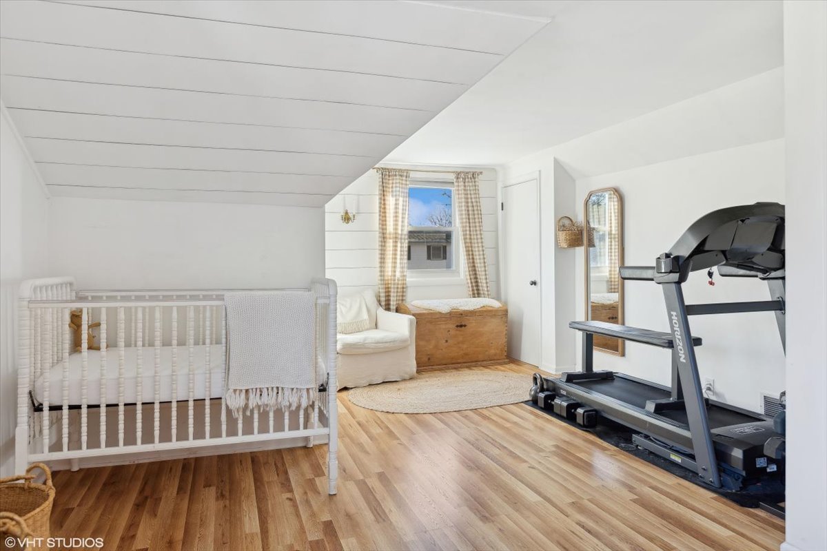 204 N EMERSON Street