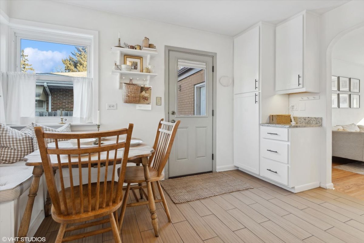 204 N EMERSON Street