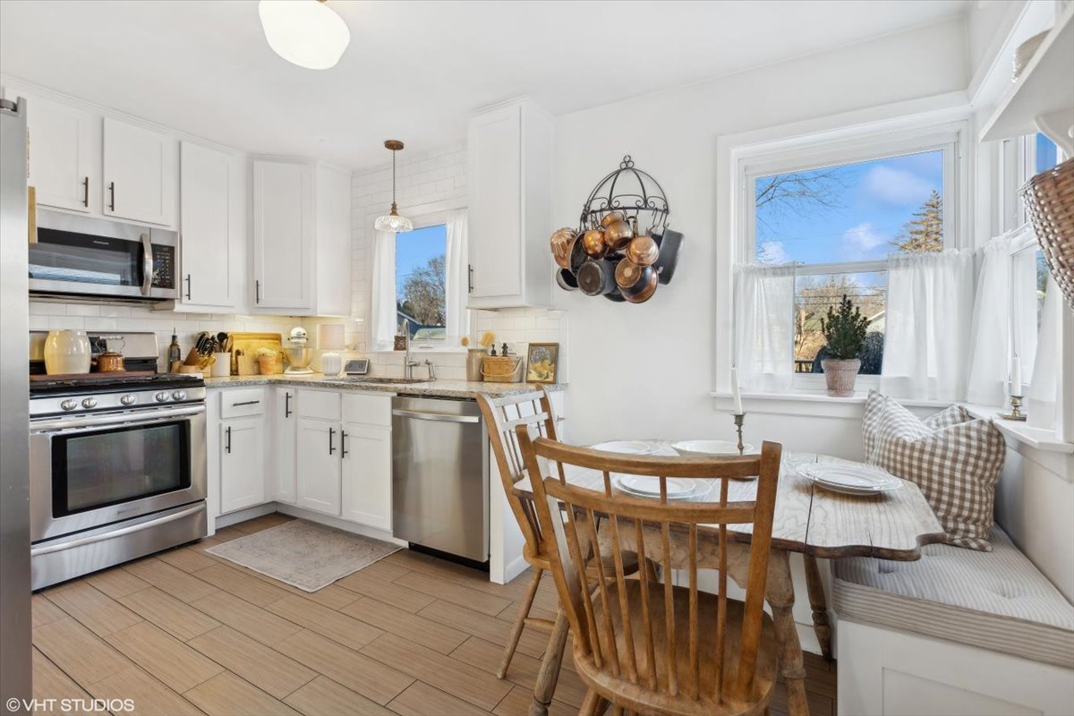 204 N EMERSON Street