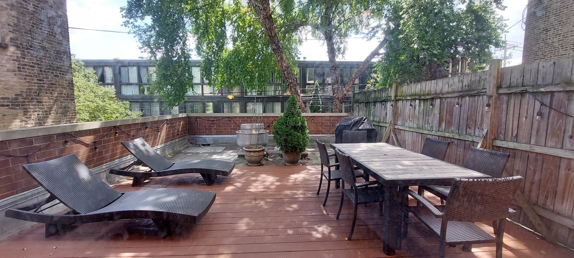 663 W Barry Avenue Unit: 2A