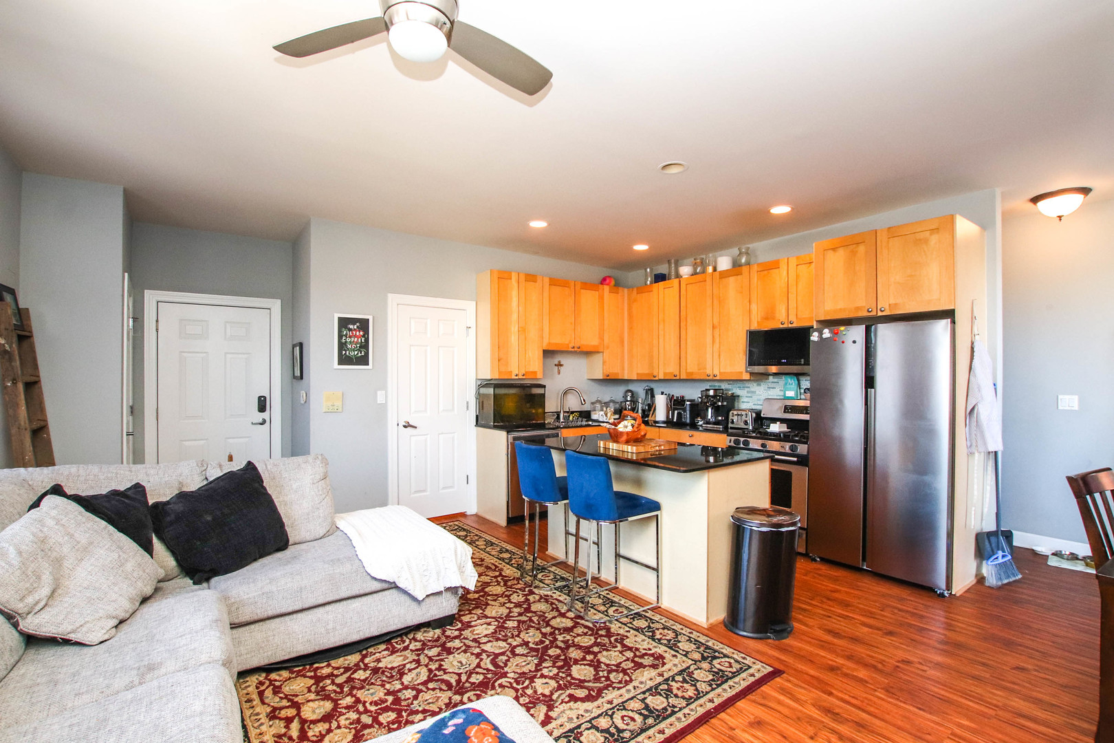 838 N Racine Avenue Unit: 302