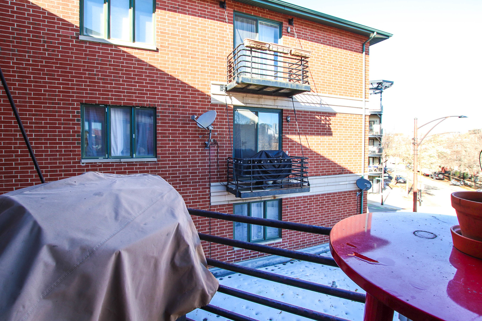 838 N Racine Avenue Unit: 302