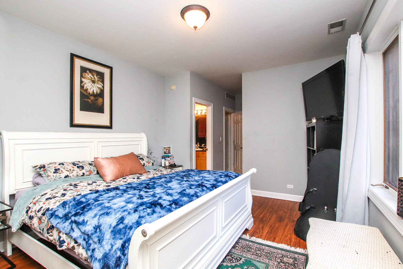 838 N Racine Avenue Unit: 302