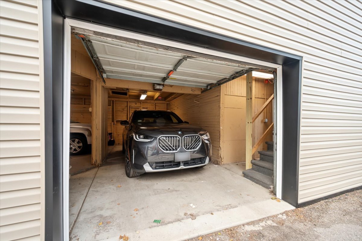 3212 N RAVENSWOOD Avenue Unit: 1