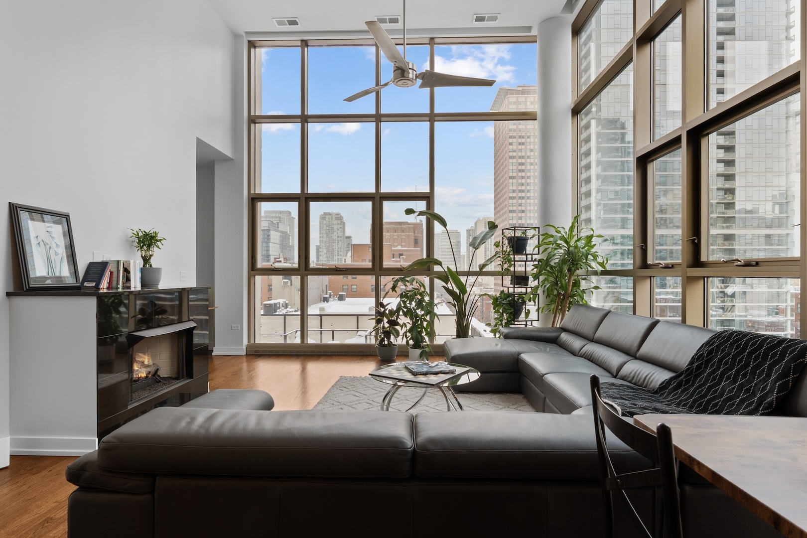 150 W Superior Street Unit: 802