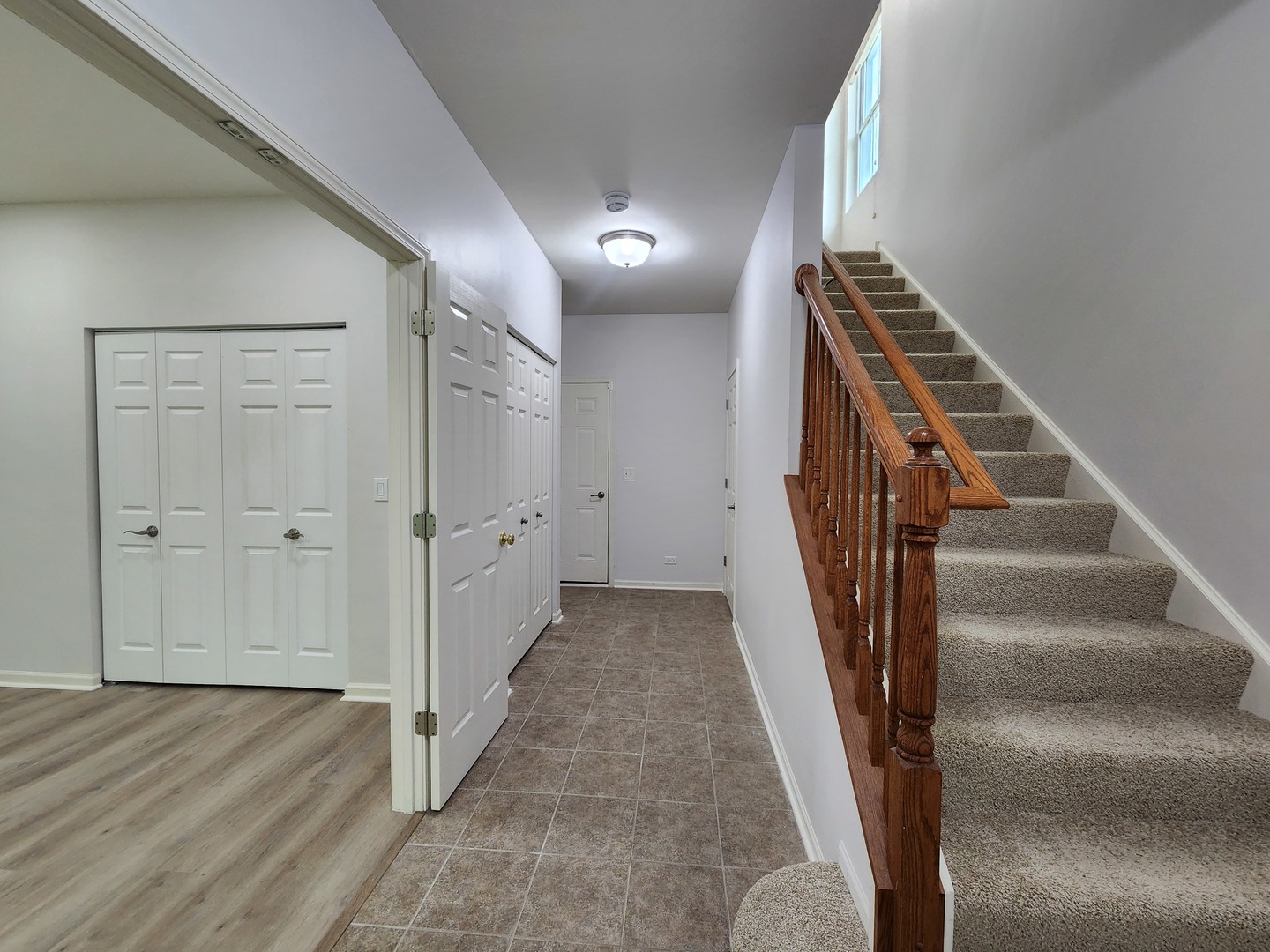 208 W HYDE Street Unit: 0