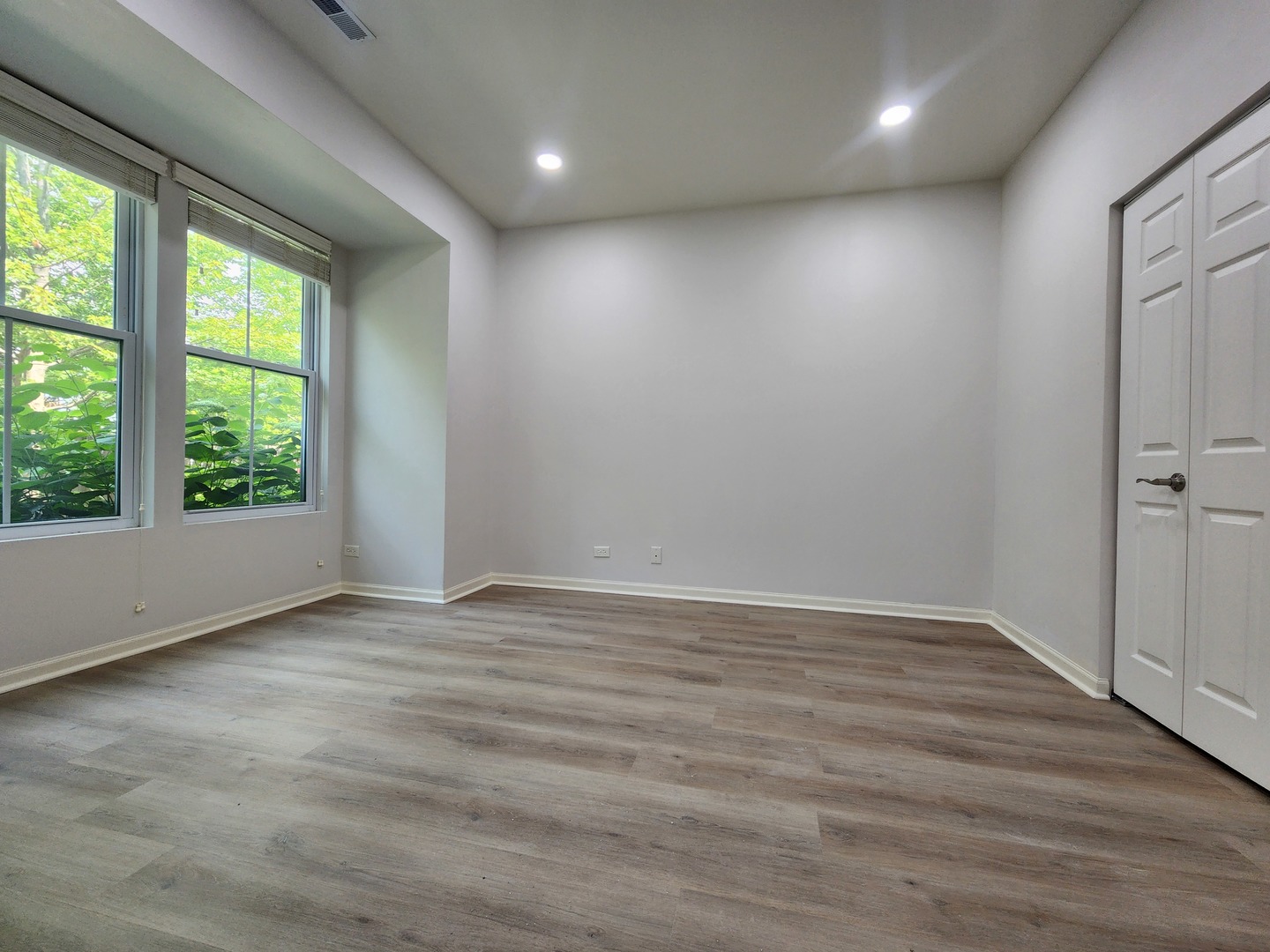 208 W HYDE Street Unit: 0