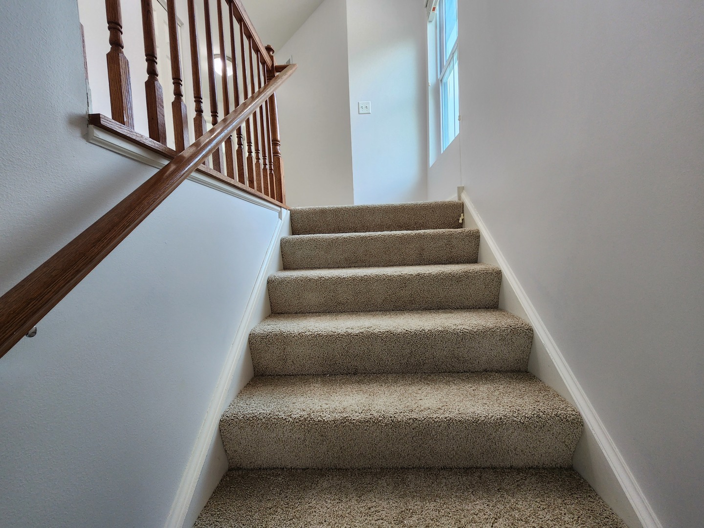 208 W HYDE Street Unit: 0