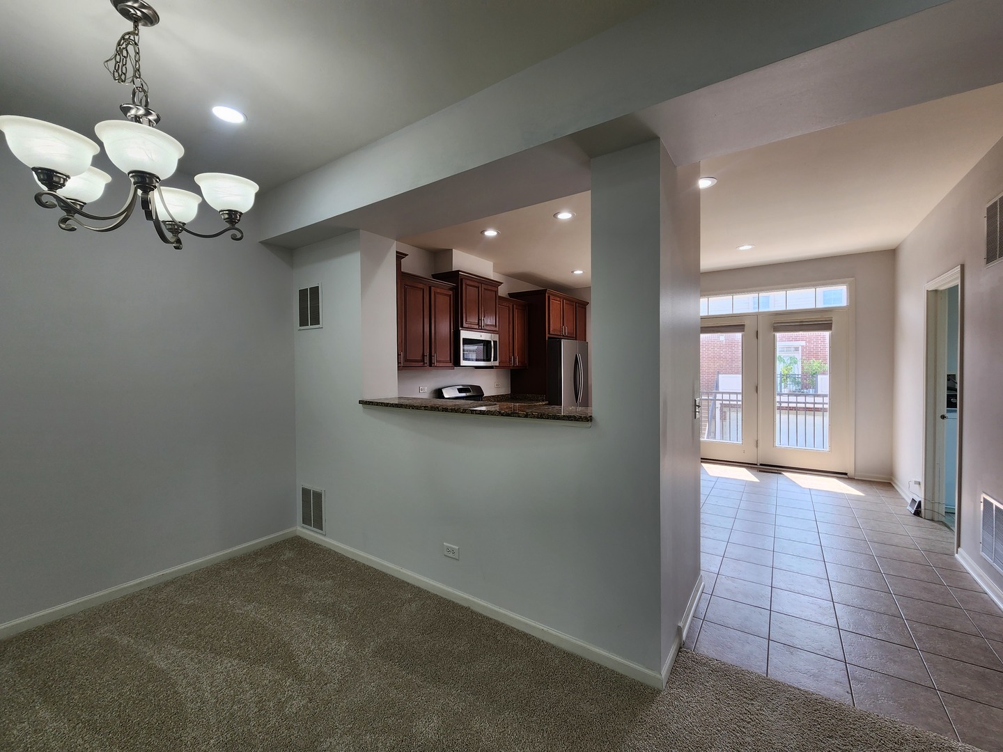 208 W HYDE Street Unit: 0