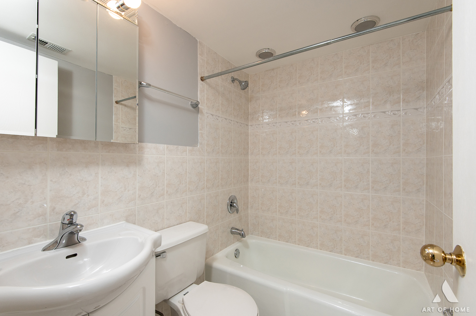 6444 S Narragansett Avenue Unit: 3W