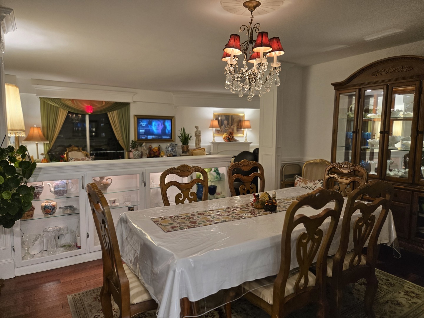 6933 N Kedzie Avenue Unit: 1209