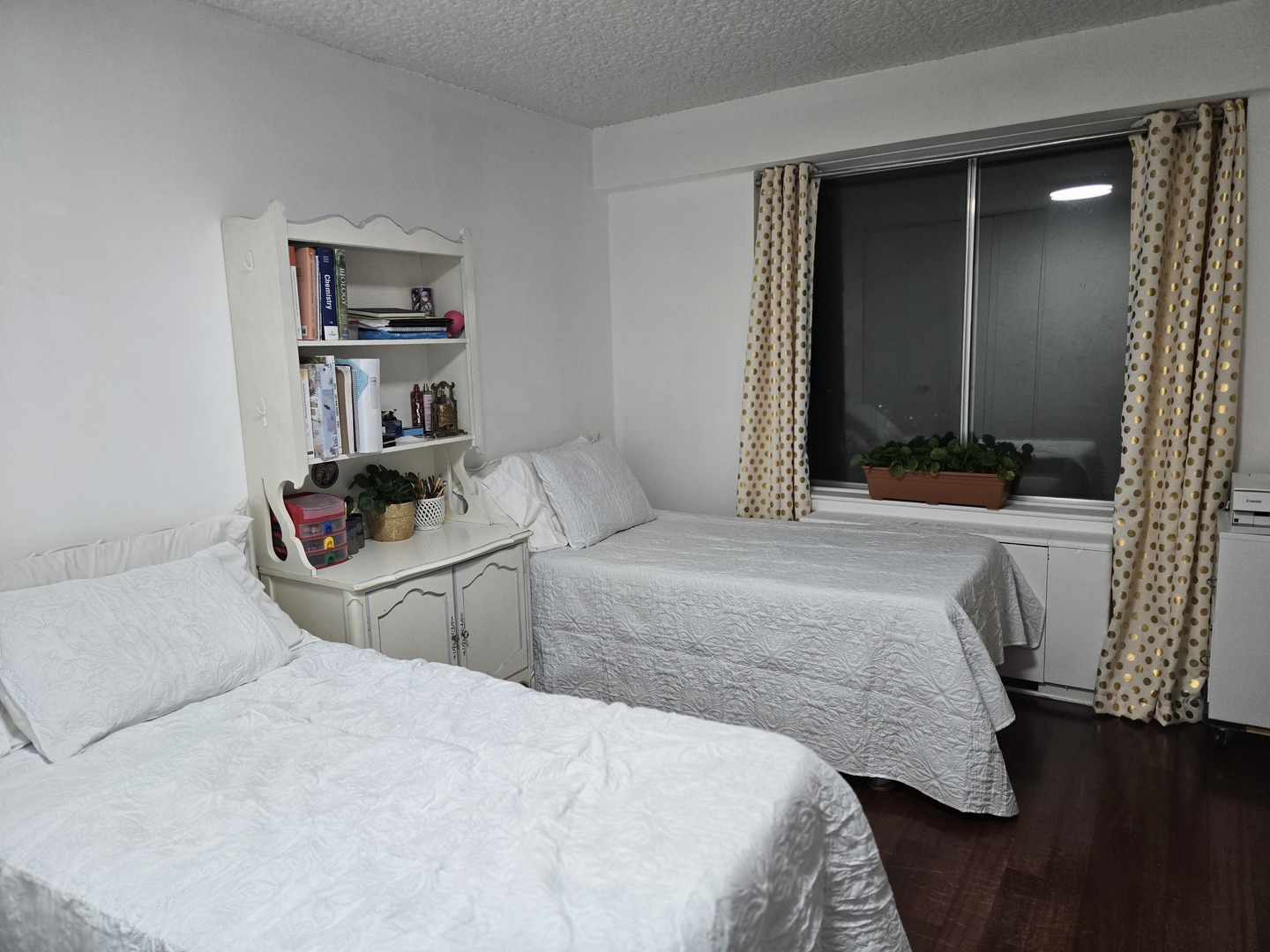 6933 N Kedzie Avenue Unit: 1209