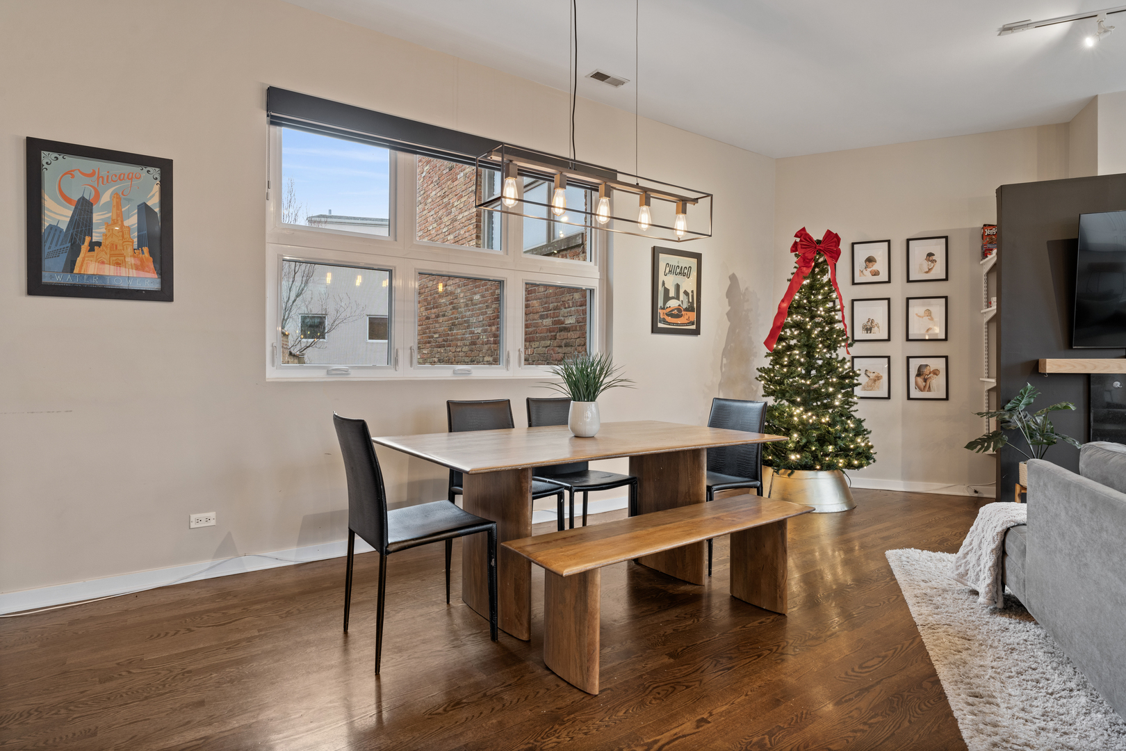 2828 N Talman Avenue Unit: R