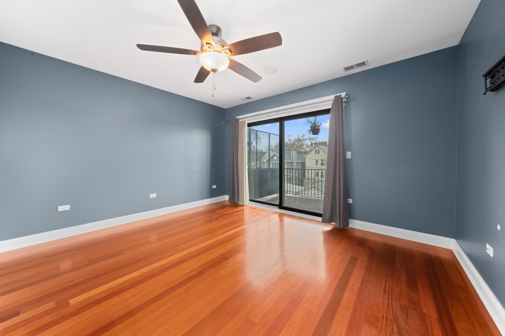 2244 W Belmont Avenue Unit: 3W