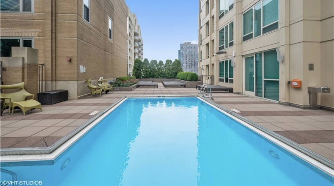 33 W ONTARIO Street Unit: 34EN