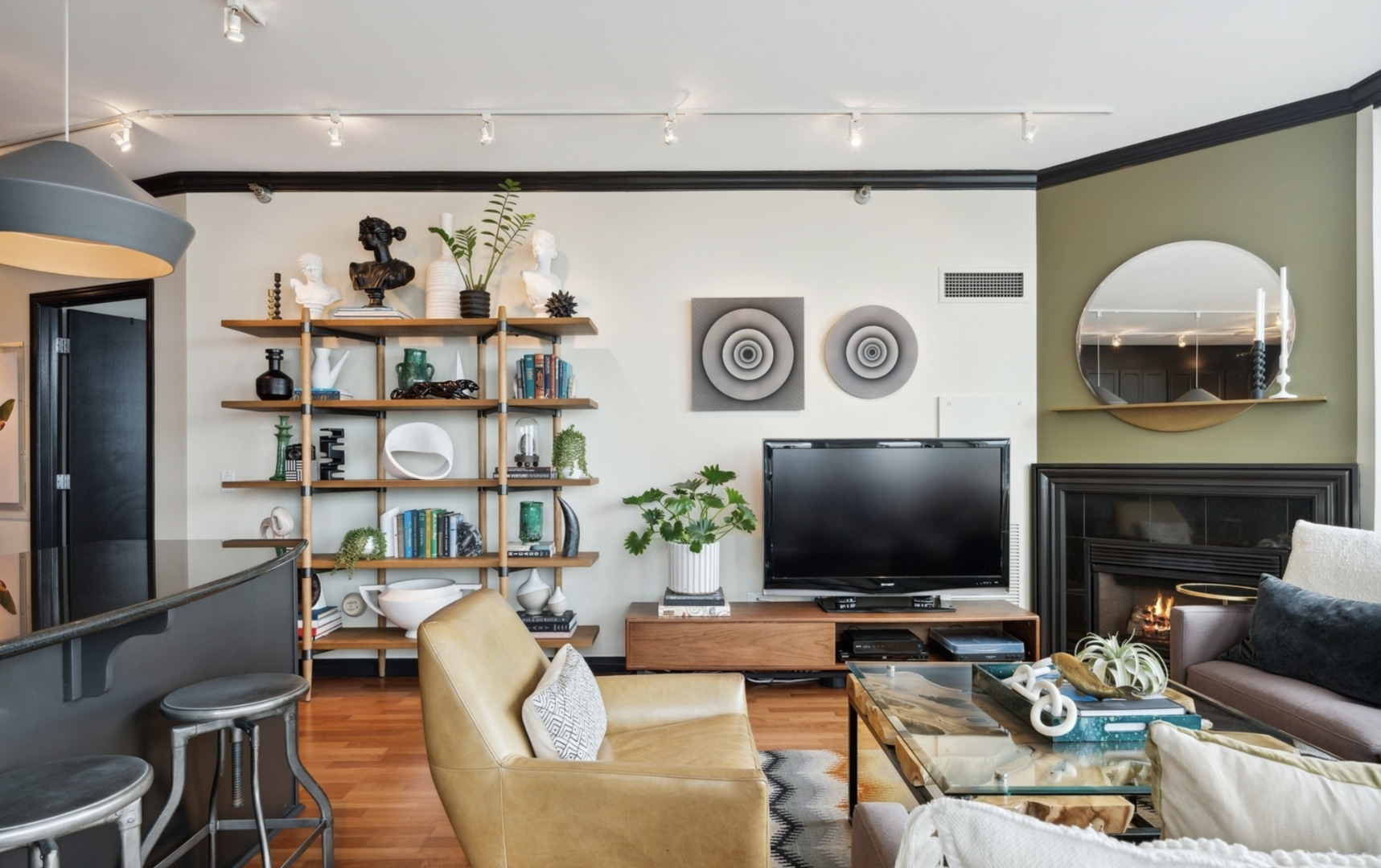 33 W ONTARIO Street Unit: 34EN